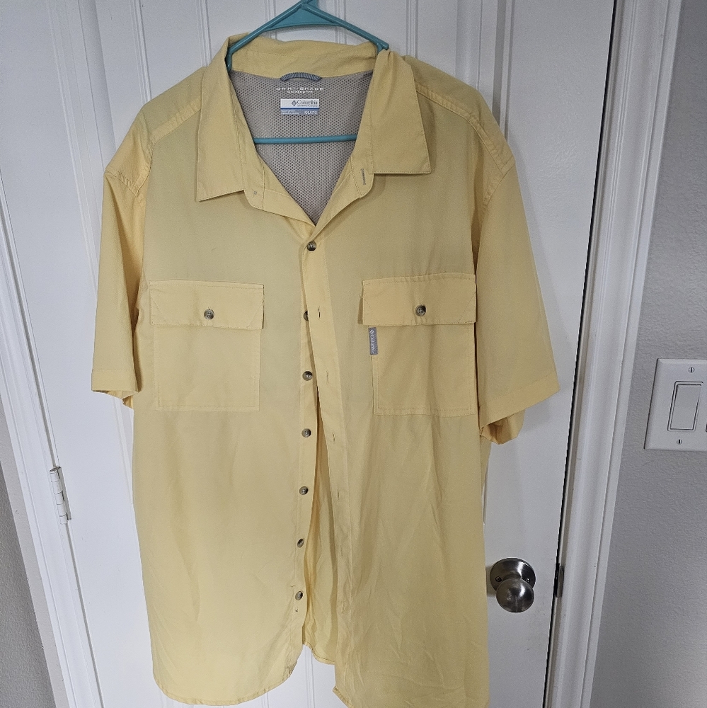 Columbia Mens XXl yellow outdoors fishing button shirt